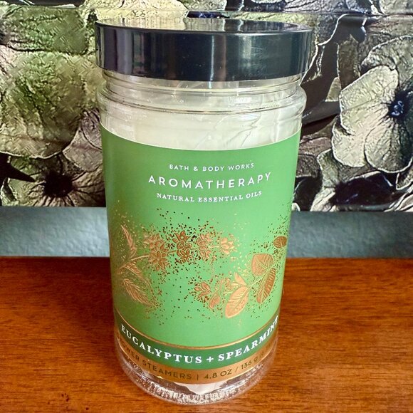 NEW Bath and Body Works Aromatherapy Eucalyptus+Spearmint Shower Steamers - Picture 1 of 4